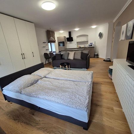 The Gusto Apartman Chomutov Eksteriør bilde