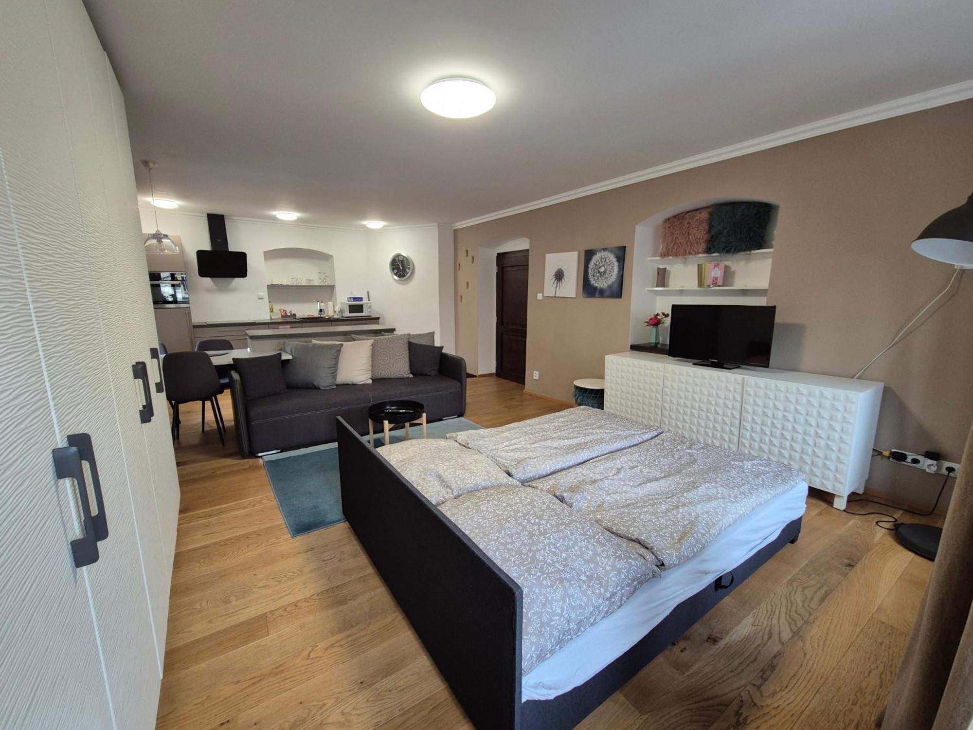 The Gusto Apartman Chomutov Eksteriør bilde